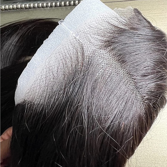 - 24” Straight HD LACE BRAZILIAN HUMAN HAIR PRE CUT LACE Glue less Wear and go - Picture 8 of 17